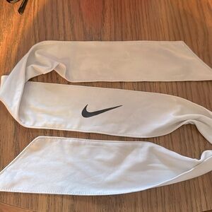 White Nike Wrap headband